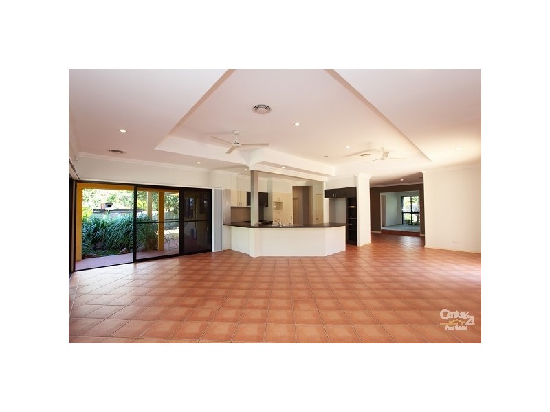 2 Esperance Drive, Twin Waters QLD 4564