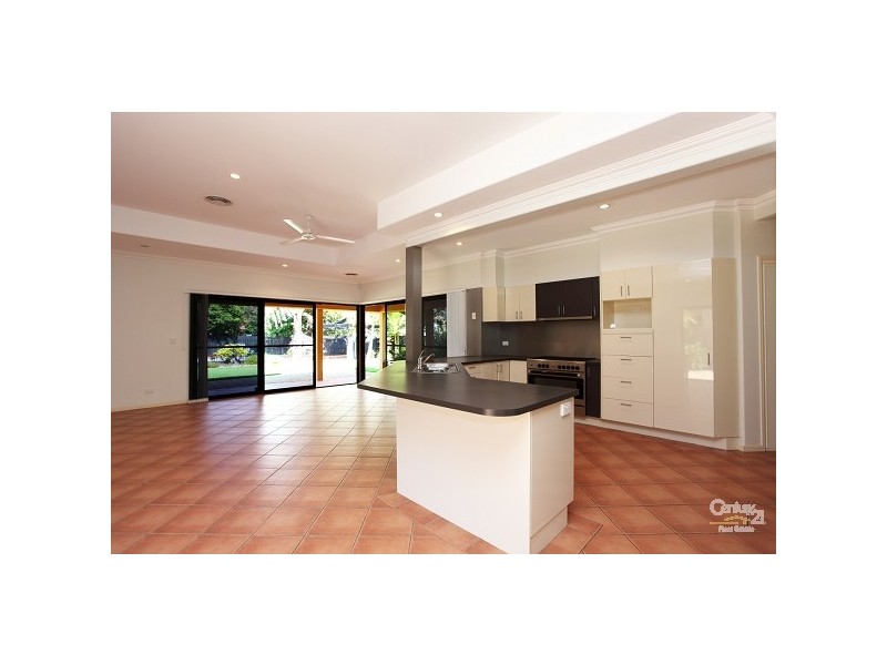 2 Esperance Drive, Twin Waters QLD 4564