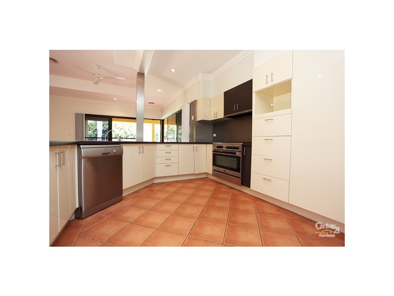 2 Esperance Drive, Twin Waters QLD 4564