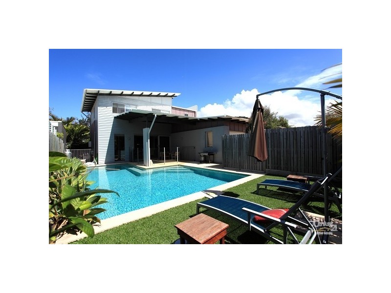 32 Boardrider Crescent, Mount Coolum QLD 4573