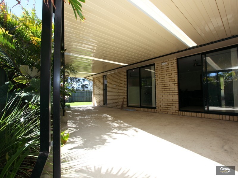 2 First Avenue, Marcoola QLD 4564