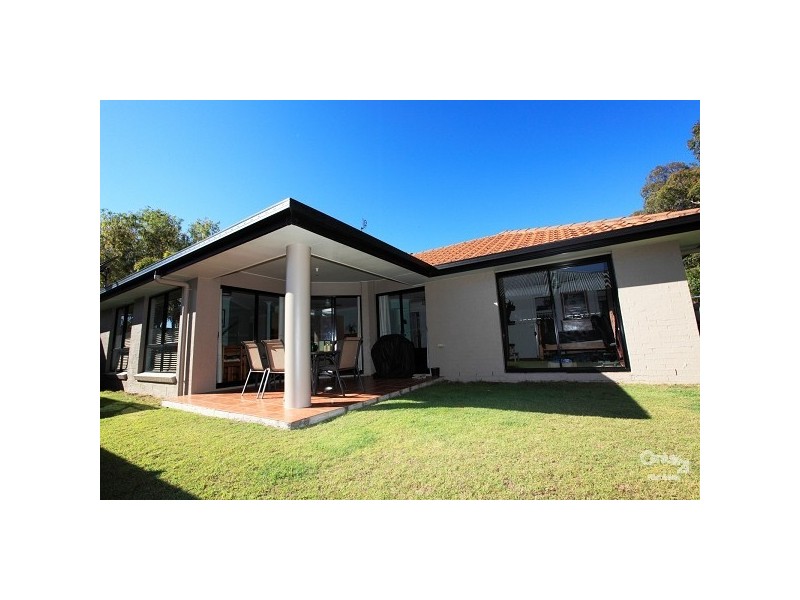 17 Stillwater Drive, Twin Waters QLD 4564