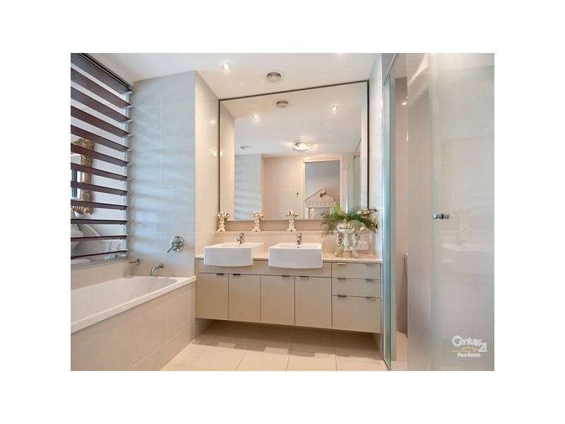 13/20 Anchorage Circuit, Twin Waters QLD 4564