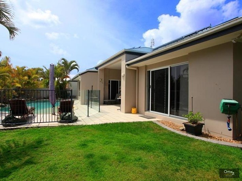 50 Prestwick Drive, Twin Waters QLD 4564