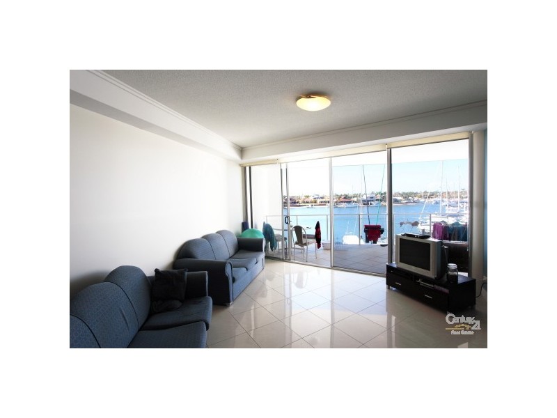 204/11 Nicklin Way, Minyama QLD 4575
