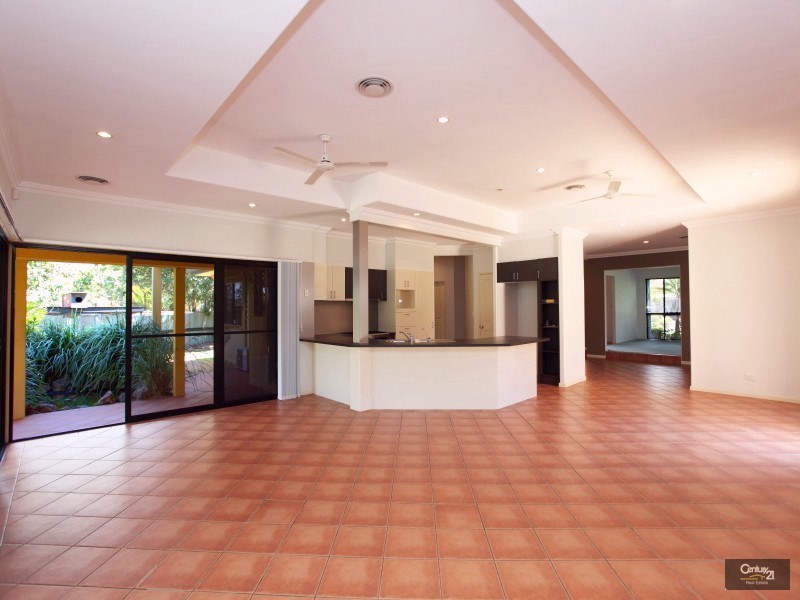 2 Esperance Drive, Twin Waters QLD 4564