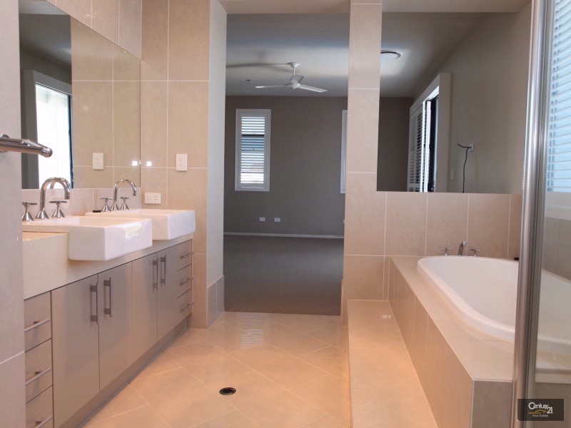 24 Karinya Place, Twin Waters QLD 4564