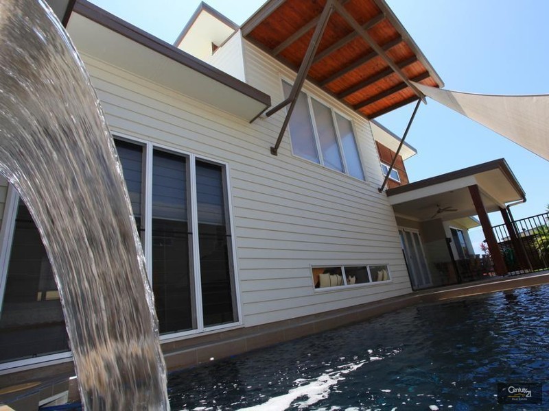 18 Waterline Close, Mount Coolum QLD 4573