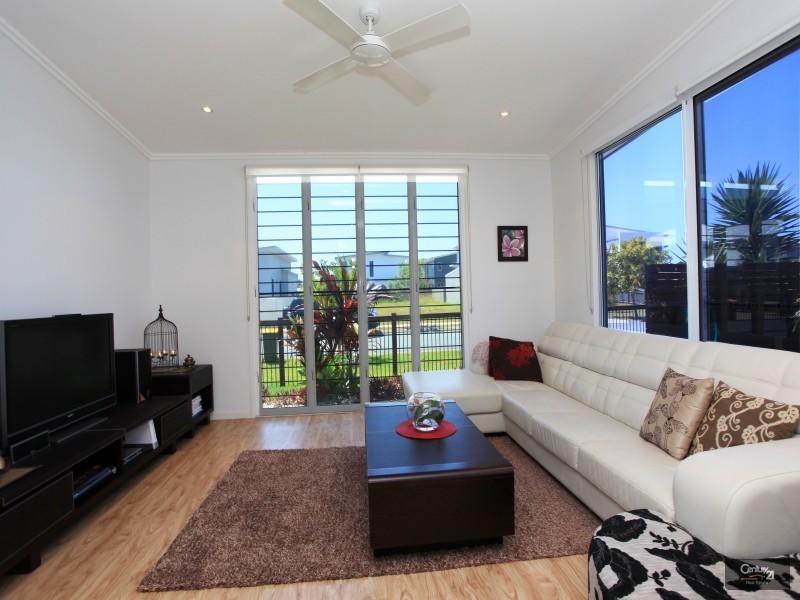 18 Waterline Close, Mount Coolum QLD 4573