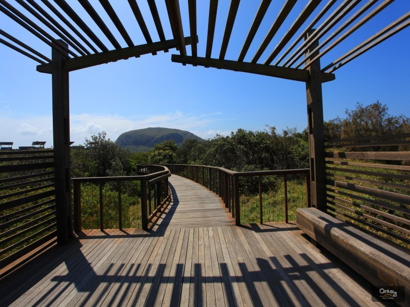 18 Waterline Close, Mount Coolum QLD 4573