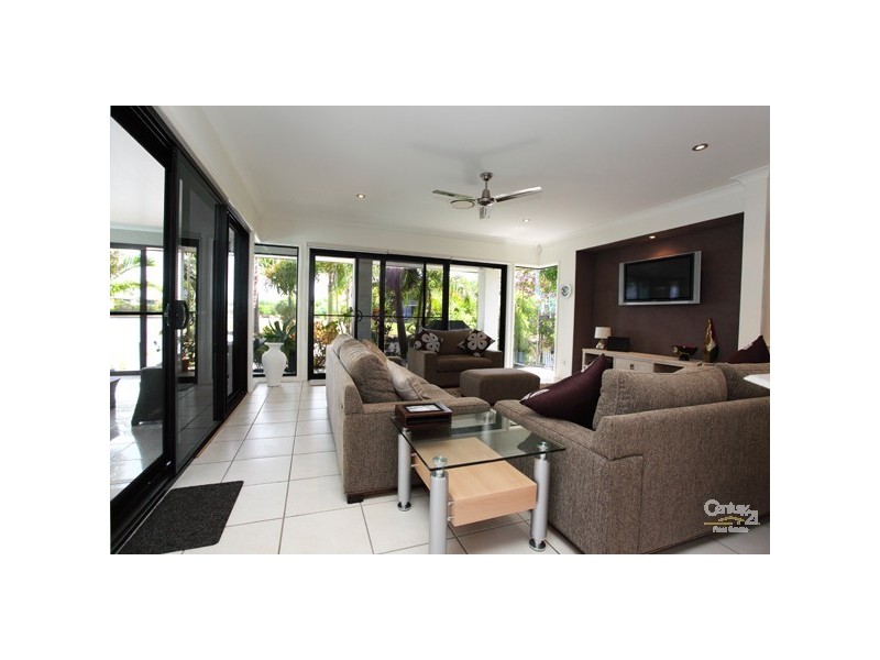 6 Waterfront Court, Twin Waters QLD 4564