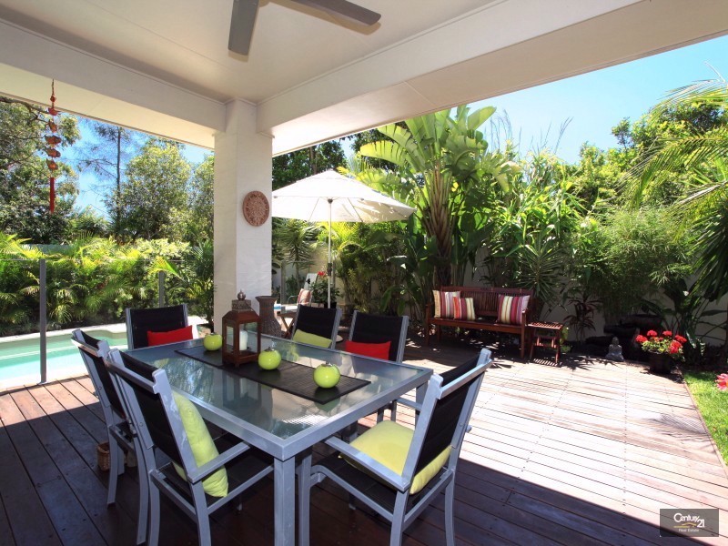 2 Veerings Crescent, Twin Waters QLD 4564