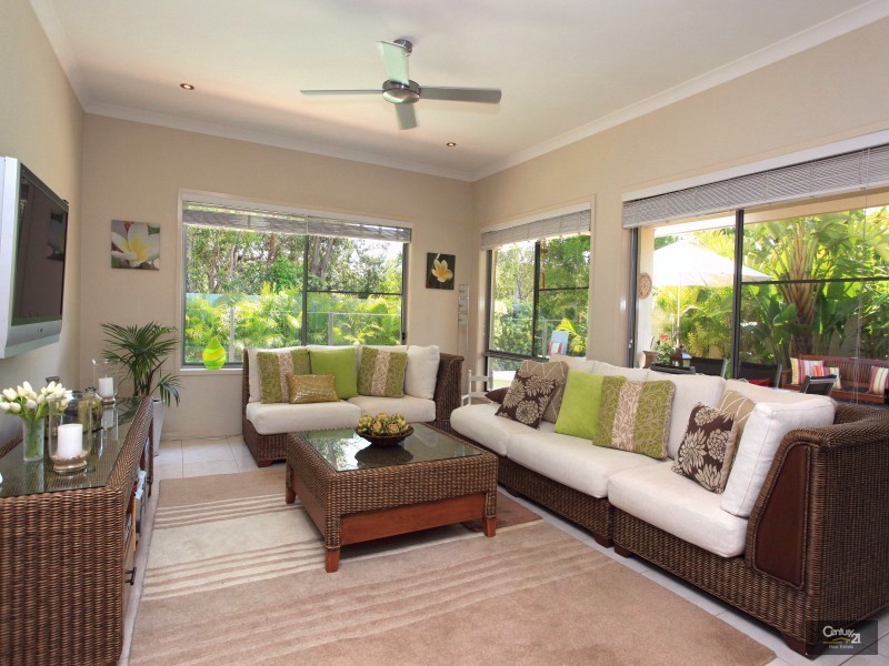 2 Veerings Crescent, Twin Waters QLD 4564