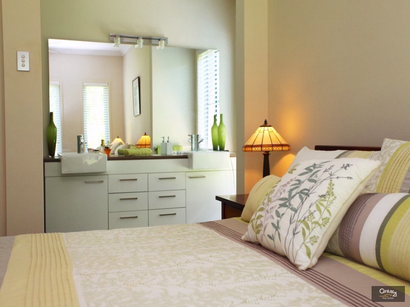 2 Veerings Crescent, Twin Waters QLD 4564