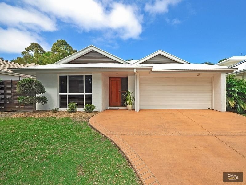 24 Baker Finch Place, Twin Waters QLD 4564