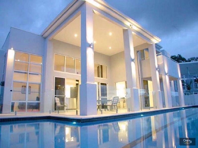 7 River Edge Court, Twin Waters QLD 4564