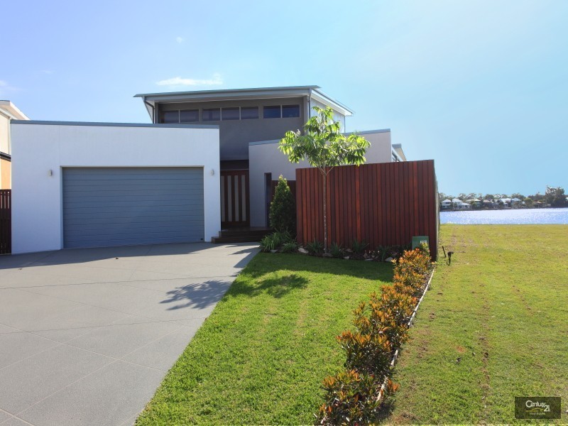 12 Waterfront Court, Twin Waters QLD 4564