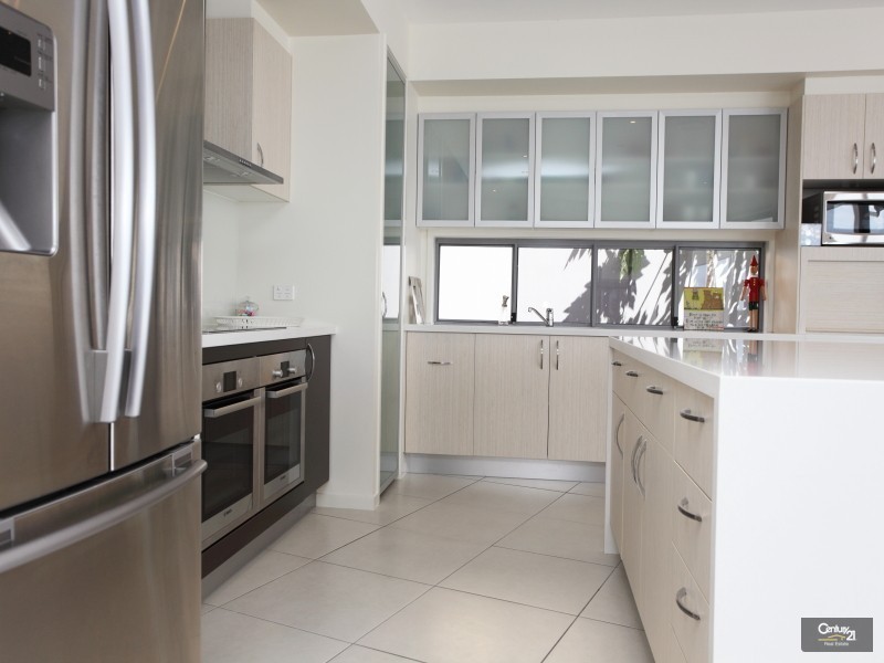 12 Waterfront Court, Twin Waters QLD 4564