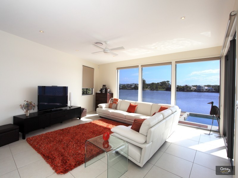 12 Waterfront Court, Twin Waters QLD 4564