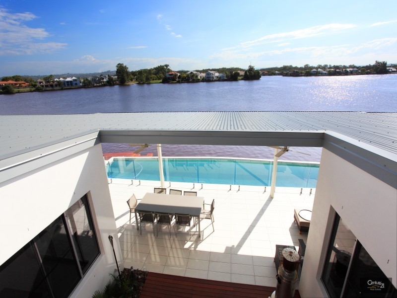 12 Waterfront Court, Twin Waters QLD 4564