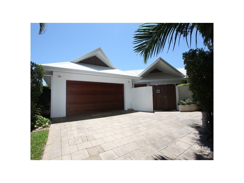 13 Glenwood Place, Twin Waters QLD 4564