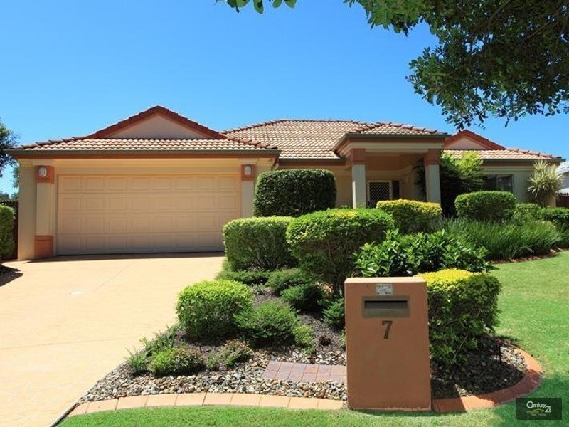 7  Watergum Place, Twin Waters QLD 4564