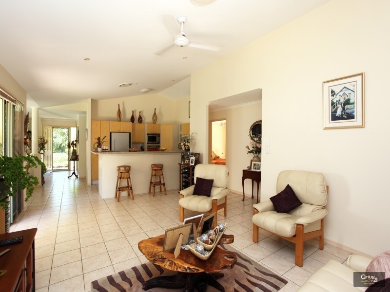 7  Watergum Place, Twin Waters QLD 4564