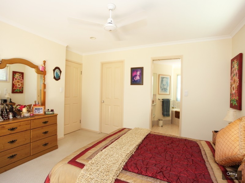 7  Watergum Place, Twin Waters QLD 4564