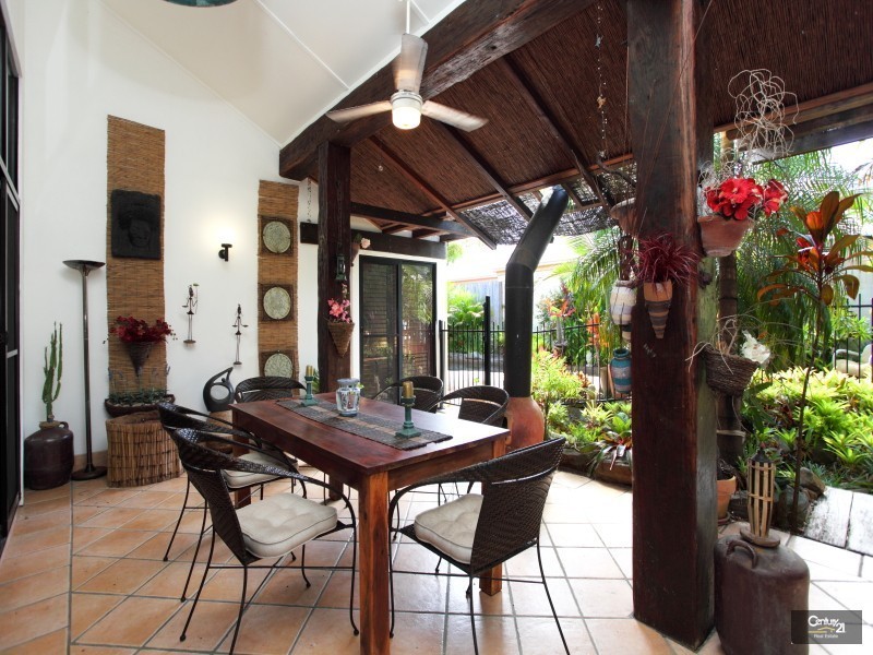 4 Watergum Place, Twin Waters QLD 4564
