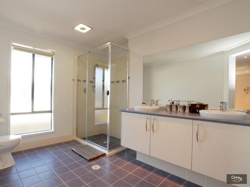 74 Anchorage Circuit, Twin Waters QLD 4564