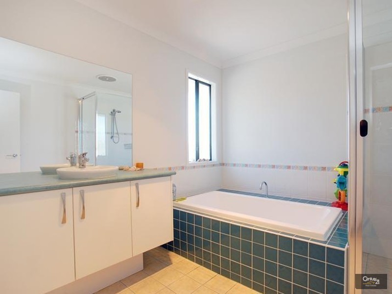 74 Anchorage Circuit, Twin Waters QLD 4564