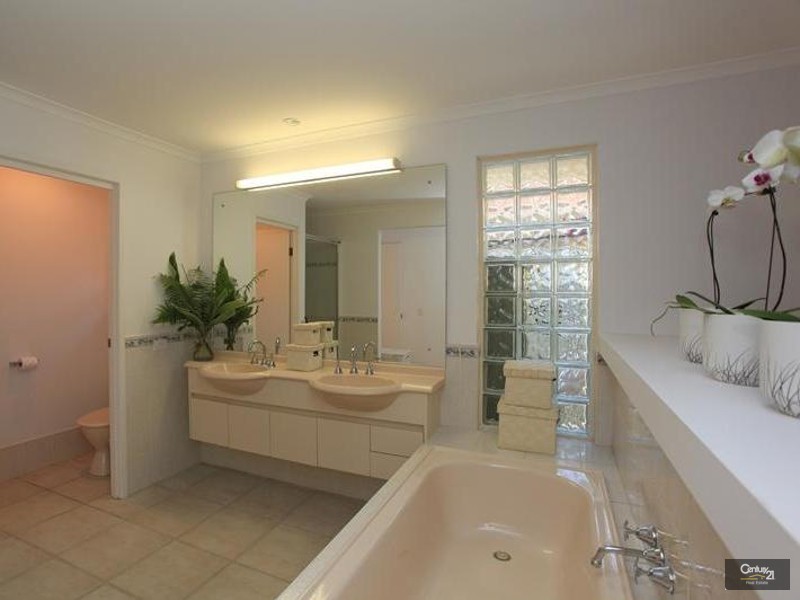 22 Waterside Drive, Twin Waters QLD 4564