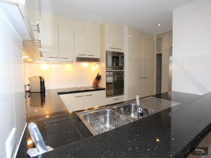 15/179 Ocean Drive, Twin Waters QLD 4564