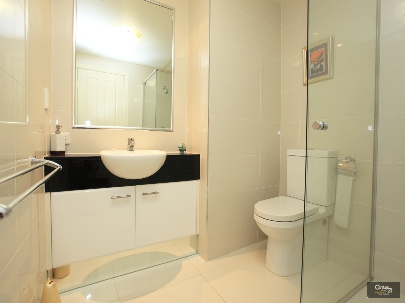 15/179 Ocean Drive, Twin Waters QLD 4564