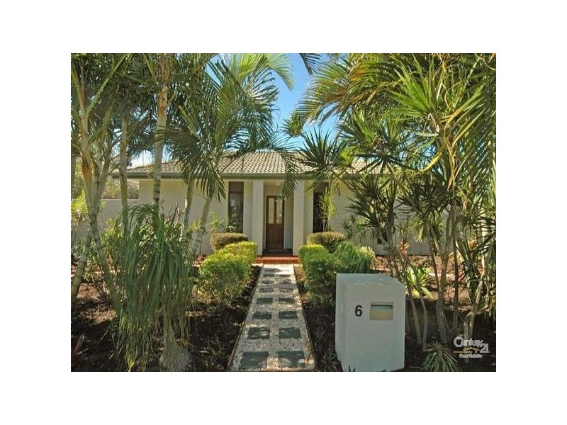 6 Petrie Avenue, Marcoola QLD 4564