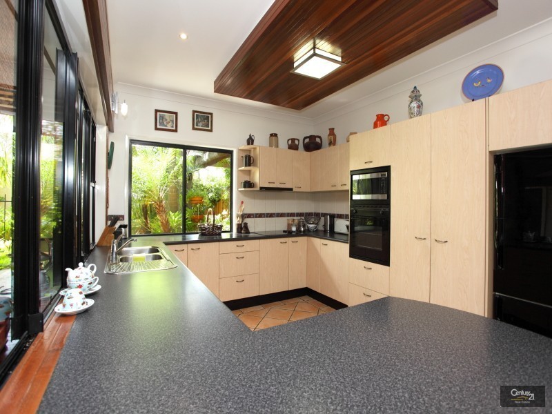 4 Watergum Place, Twin Waters QLD 4564