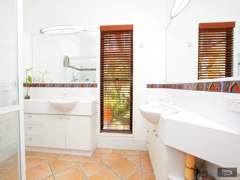 4 Watergum Place, Twin Waters QLD 4564