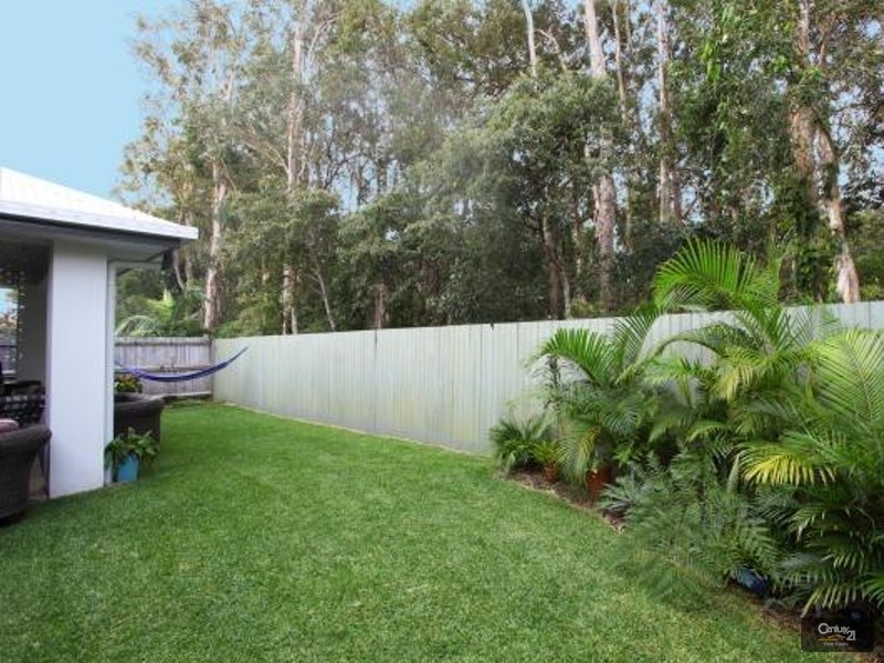 8 Veerings Crescent, Twin Waters QLD 4564