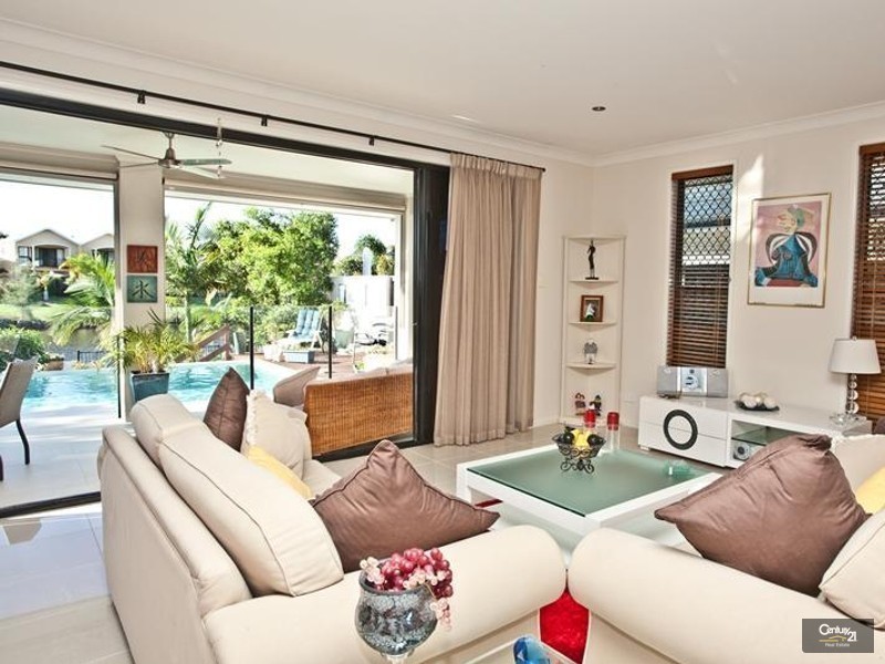 75 Prestwick Drive, Twin Waters QLD 4564