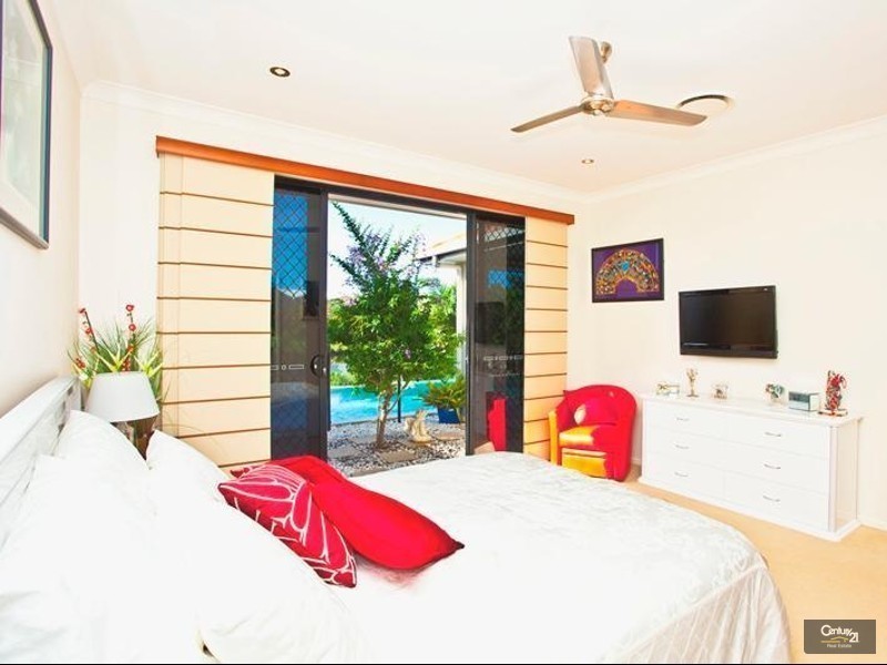 75 Prestwick Drive, Twin Waters QLD 4564