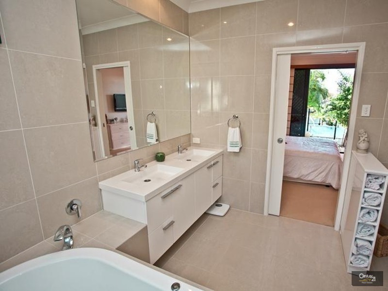 75 Prestwick Drive, Twin Waters QLD 4564