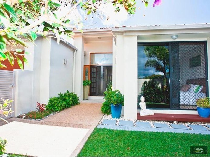 75 Prestwick Drive, Twin Waters QLD 4564