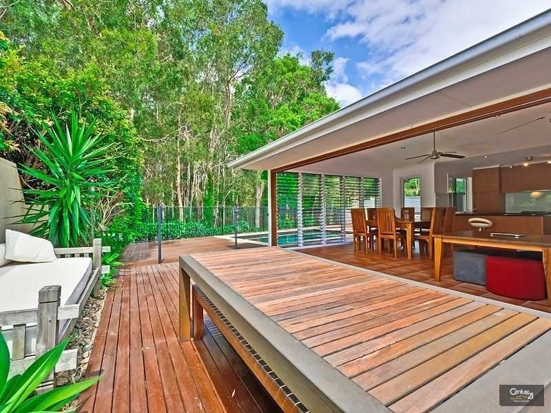 24 Baker Finch Place, Twin Waters QLD 4564