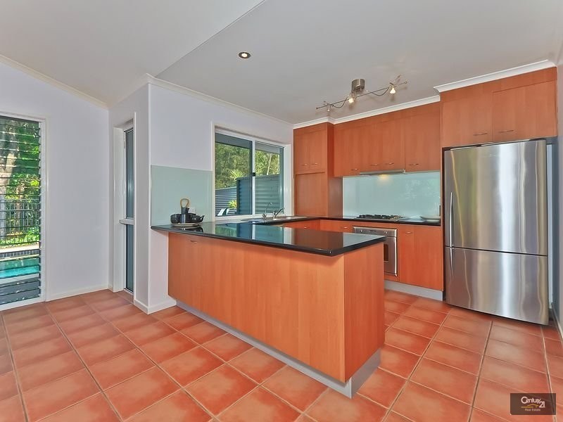 24 Baker Finch Place, Twin Waters QLD 4564