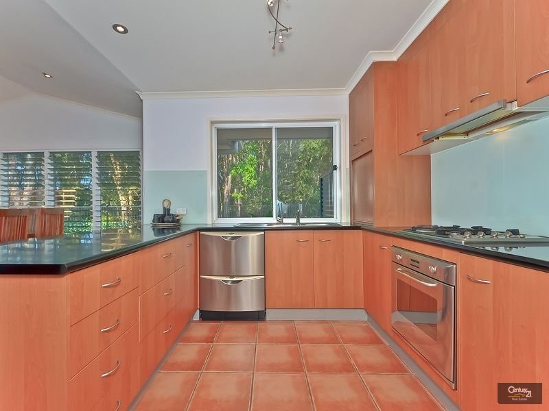 24 Baker Finch Place, Twin Waters QLD 4564