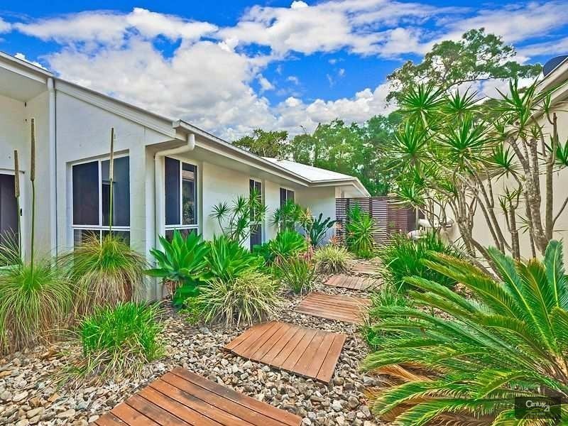 24 Baker Finch Place, Twin Waters QLD 4564
