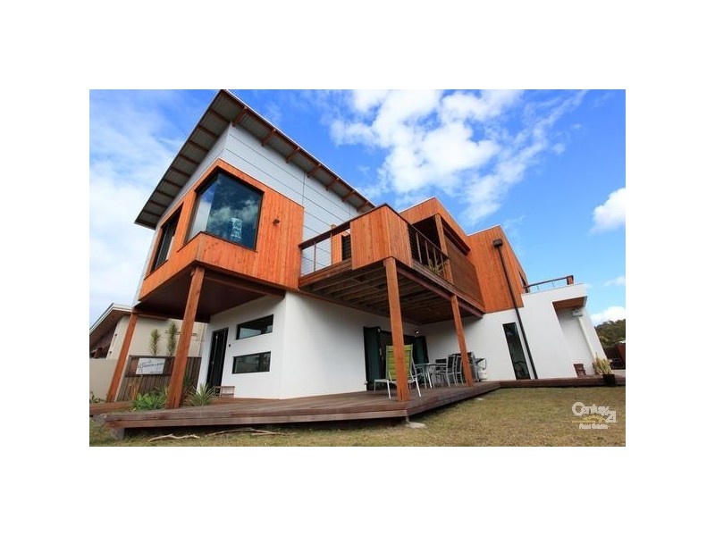 18 Boardrider Crescent, Mount Coolum QLD 4573