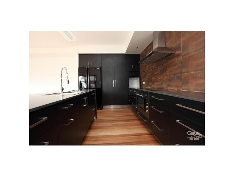 18 Boardrider Crescent, Mount Coolum QLD 4573