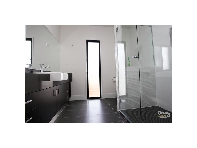 18 Boardrider Crescent, Mount Coolum QLD 4573