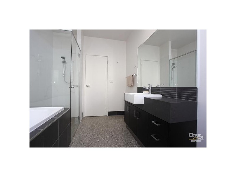 18 Boardrider Crescent, Mount Coolum QLD 4573